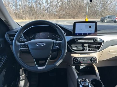 Used 2020 Ford Escape SEL image 13