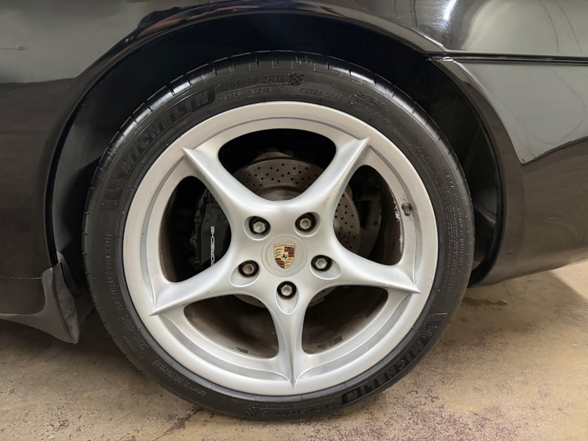 Used 2004 Porsche 911 Carrera RWD image 21