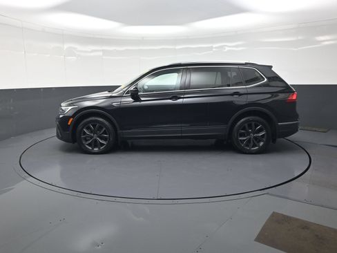Used 2023 Volkswagen Tiguan SE AWD/4WD image 6