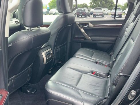 Used 2017 Lexus GX 460 Premium w/ Premium Package AWD/4WD image 28