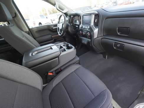 Used 2021 Chevrolet Silverado 1500 LT image 40