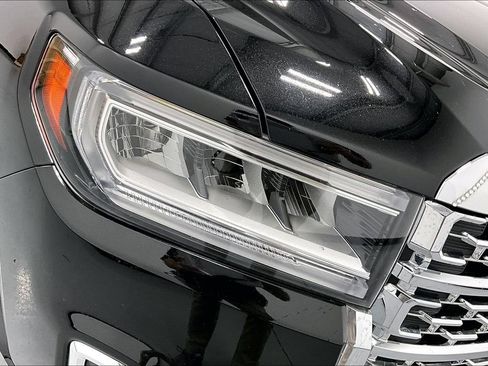 Used 2022 GMC Acadia Denali w/ Denali Ultimate Package FWD image 37