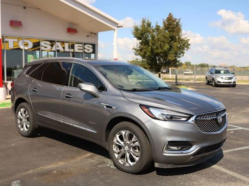 Used 2021 Buick Enclave Avenir w/ Avenir Technology Package image 3