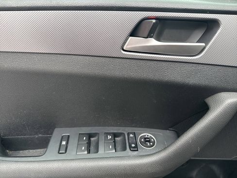 Used 2019 Hyundai Sonata SE image 28