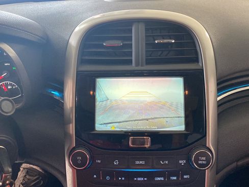 Used 2016 Chevrolet Malibu LT w/ Sun And Convenience Package FWD image 39