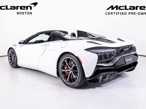 Used 2025 McLaren Artura Spider RWD image 5