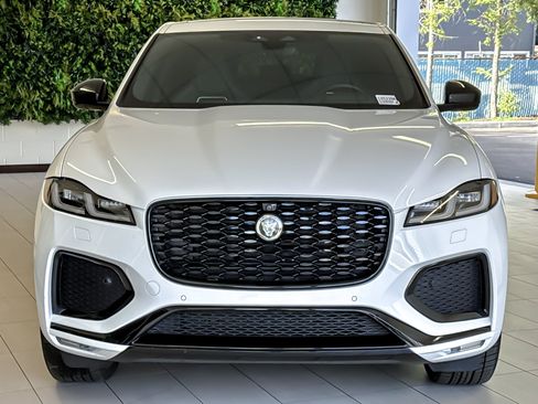 Used 2026 Jaguar F-PACE R-Dynamic S AWD/4WD image 9