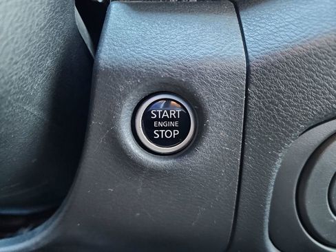 Used 2023 Nissan Frontier SV image 24