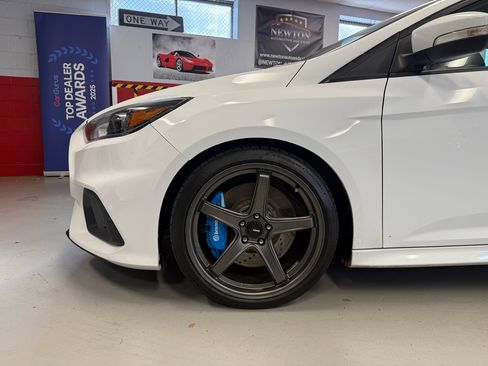 Used 2017 Ford Focus RS image 19