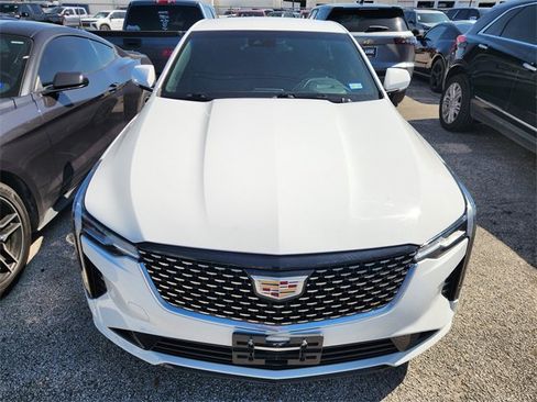 Used 2021 Cadillac CT4 Premium Luxury image 2