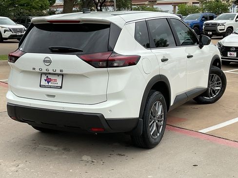 New 2025 Nissan Rogue S image 5