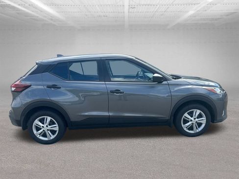 Used 2025 Nissan Kicks Play S FWD image 7