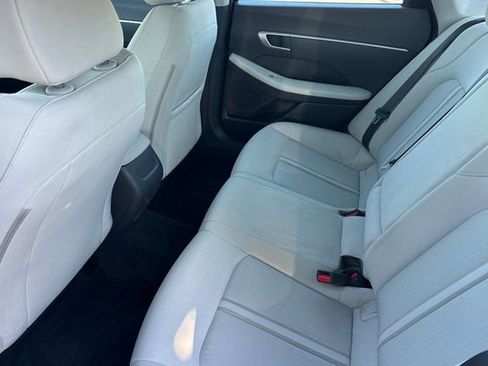 Used 2025 Hyundai Sonata SEL FWD image 14