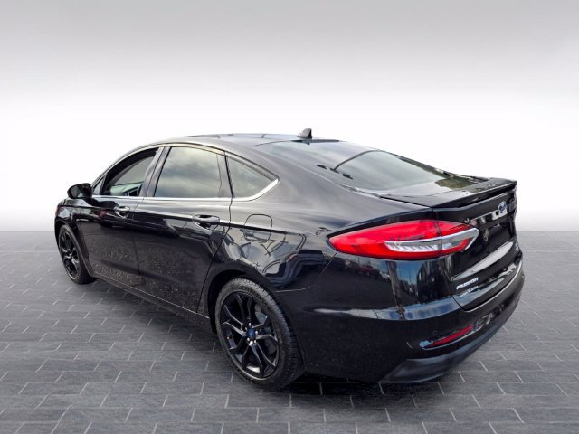 Used 2020 Ford Fusion SE w/ Equipment Group 151A FWD image 5