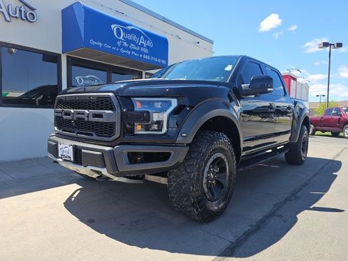 Used 2018 Ford F150 Raptor w/ Equipment Group 802A Luxury AWD/4WD image 2