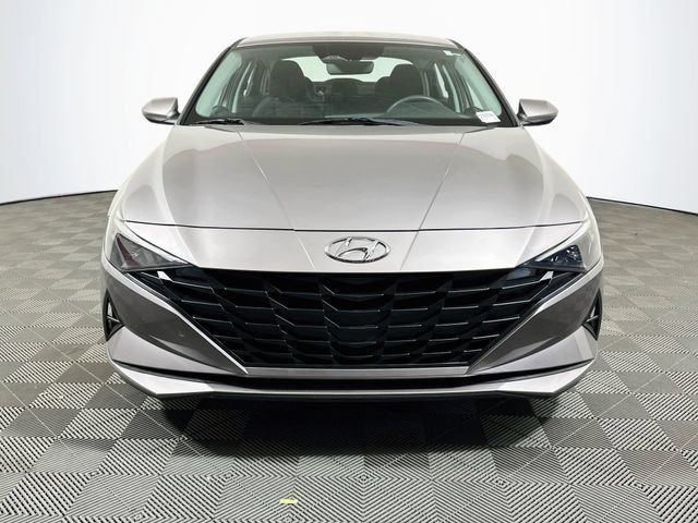 Used 2023 Hyundai Elantra SEL FWD image 3