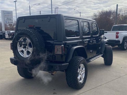 Used 2022 Jeep Wrangler Unlimited Sport image 9