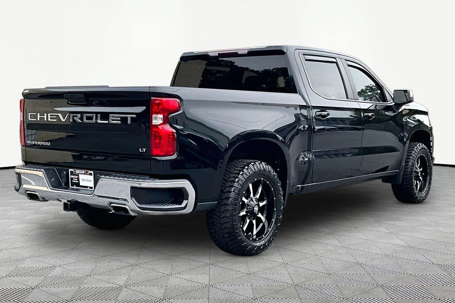 Used 2021 Chevrolet Silverado 1500 LT w/ Z71 Off-Road Package AWD/4WD image 25