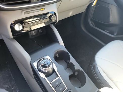 New 2026 Ford Escape SE w/ PHEV Premium Package image 34