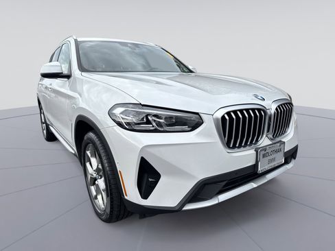 Used 2024 BMW X3 xDrive30i w/ Premium Package image 3