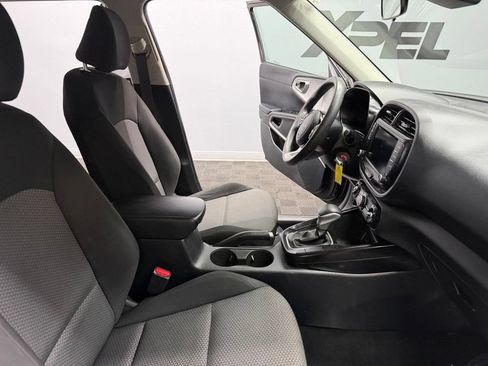 Used 2023 Kia Soul LX w/ Option Group 015 FWD image 47