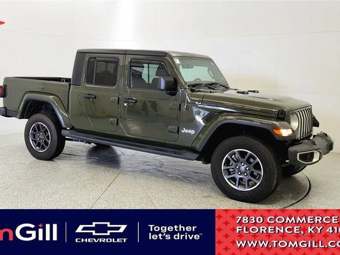Used 2023 Jeep Gladiator Overland w/ Cold Weather Group AWD/4WD image 1
