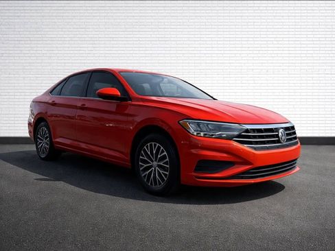 Used 2021 Volkswagen Jetta S w/ Driver Assistance Package FWD image 3