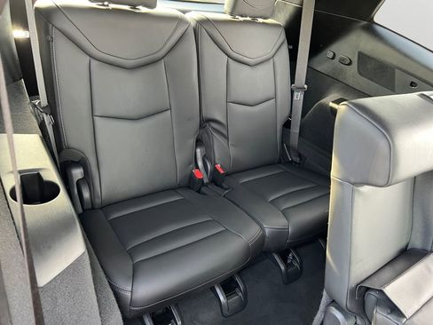 Used 2023 Cadillac XT6 Luxury image 9