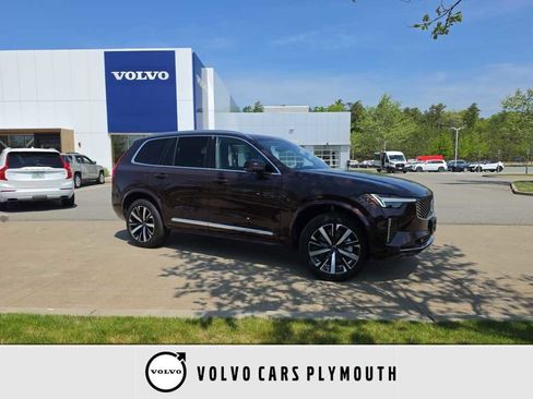 Used 2025 Volvo XC90 B5 Core AWD/4WD image 1