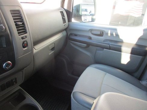 Used 2019 Nissan NV 2500 SV w/ Navigation Package image 20