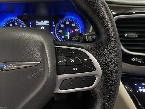 Used 2021 Chrysler Voyager Lxi FWD image 20