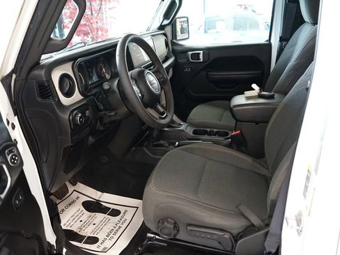 Used 2024 Jeep Wrangler Unlimited Sport AWD/4WD image 25