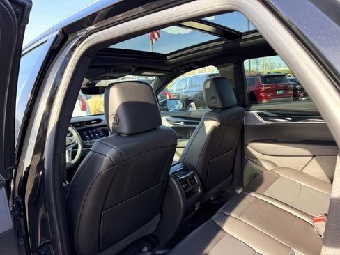 Certified 2025 Cadillac XT5 Premium Luxury w/ Technology Package image 9