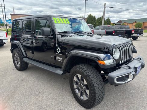 Used 2020 Jeep Wrangler Unlimited Sahara AWD/4WD image 8