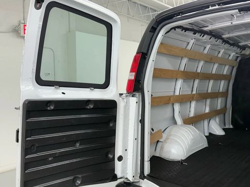 Used 2021 Chevrolet Express 2500 w/ Driver Convenience Package image 35