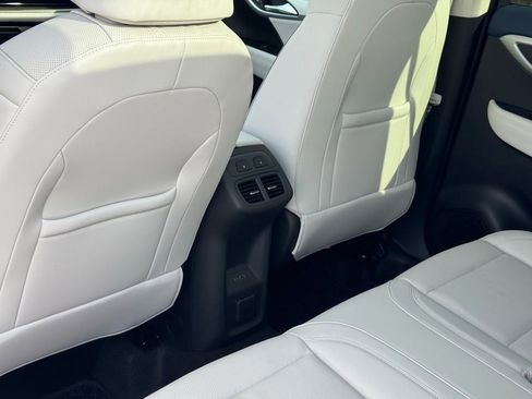 New 2026 Buick Envision Avenir image 24