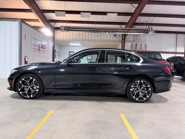 Used 2026 BMW 330i xDrive Sedan AWD/4WD image 7