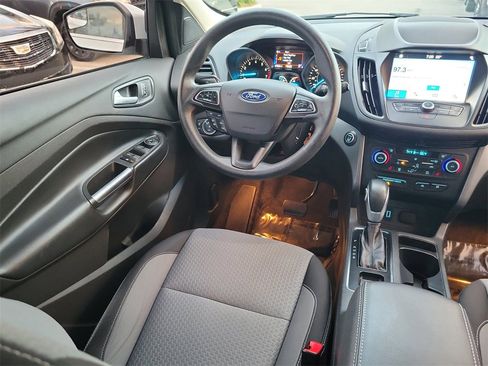 Used 2019 Ford Escape SE image 10