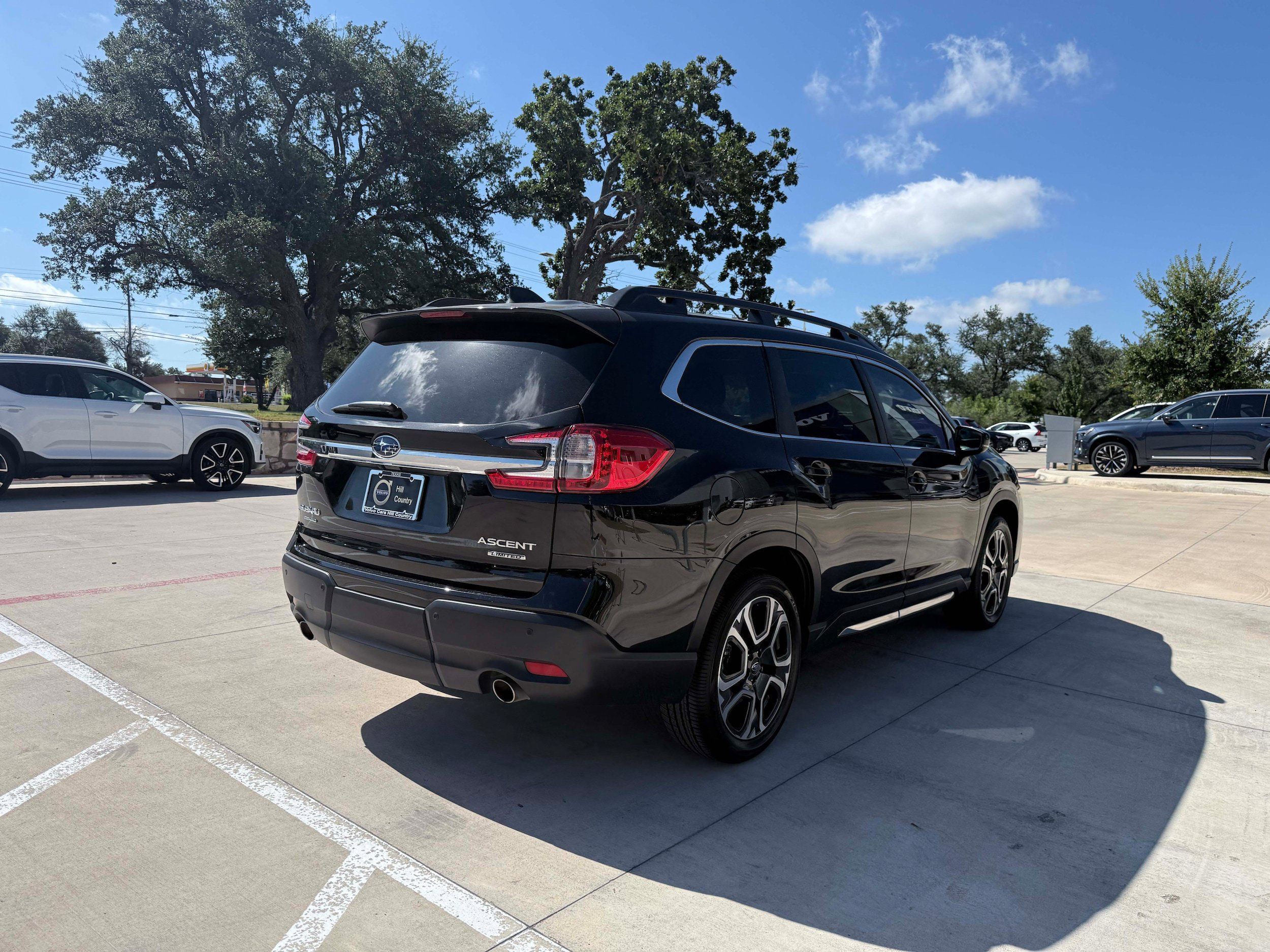 Used 2025 Subaru Ascent Limited AWD/4WD image 6