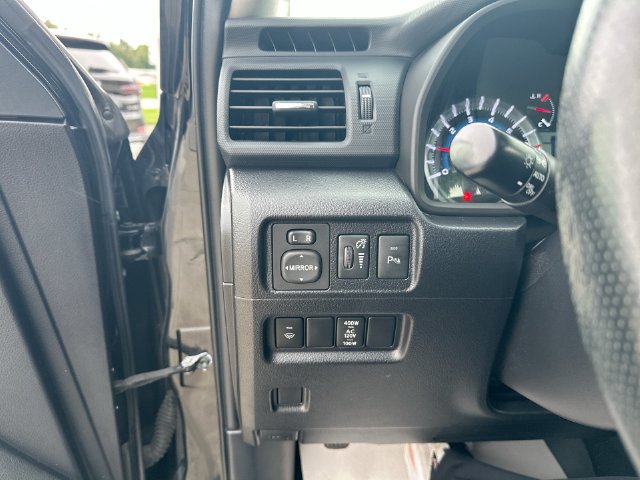 Used 2014 Toyota 4Runner Limited AWD/4WD image 27
