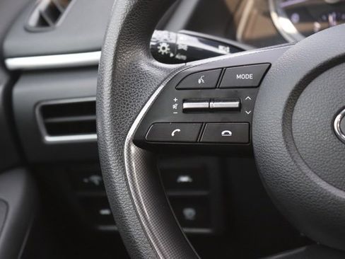 Used 2021 Hyundai Sonata SE image 16