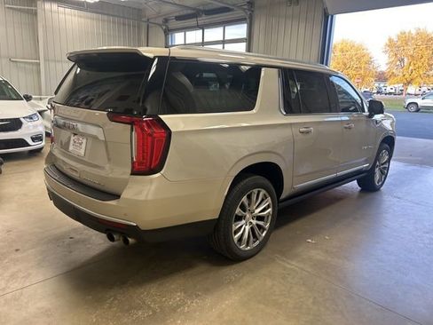 Used 2022 GMC Yukon XL Denali image 5