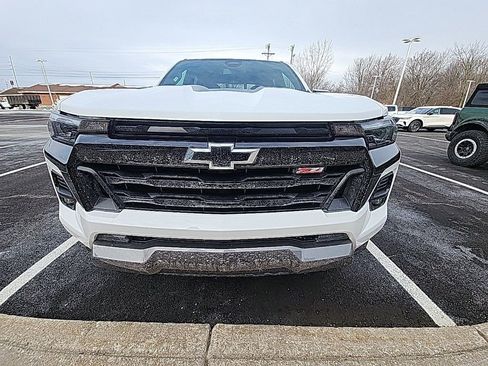 Used 2024 Chevrolet Colorado Z71 w/ Z71 Convenience Package 2 image 2