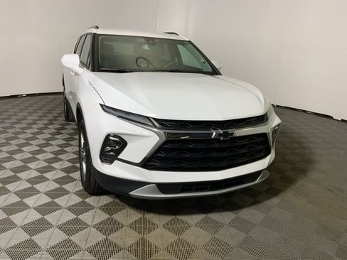 Used 2024 Chevrolet Blazer LT w/ Convenience Package image 4