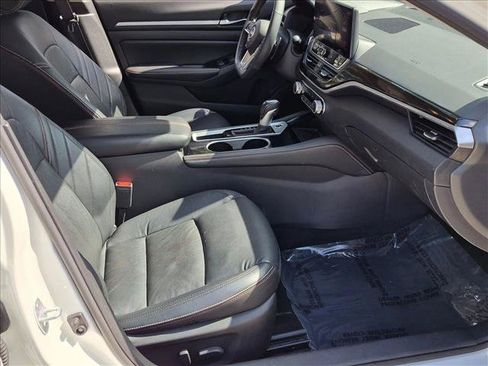 Used 2024 Nissan Altima 2.5 SR w/ SR Premium Package FWD image 21