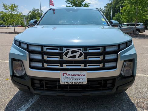 Used 2025 Hyundai Santa Cruz SE FWD image 9