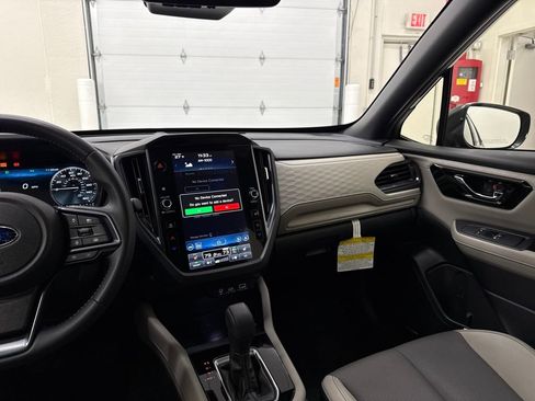 Used 2025 Subaru Forester Limited image 16