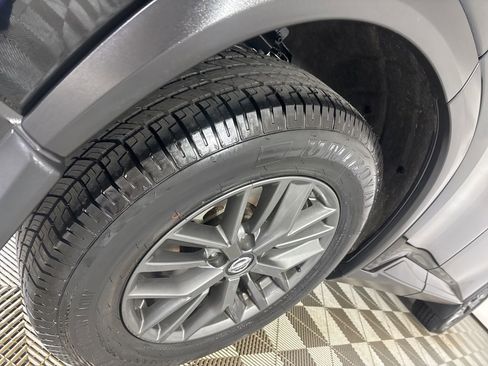 Used 2021 Nissan Rogue S image 31