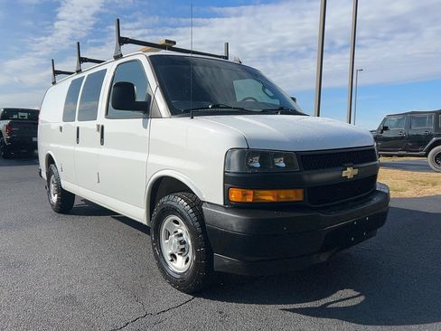 Used 2021 Chevrolet Express 2500 w/ Driver Convenience Package image 3