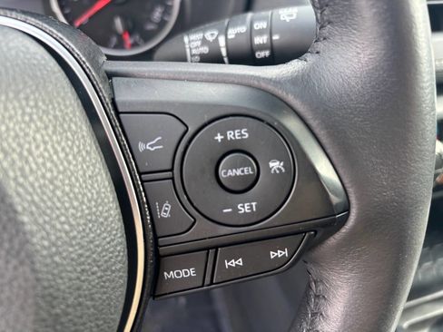 Used 2021 Toyota RAV4 XLE image 14